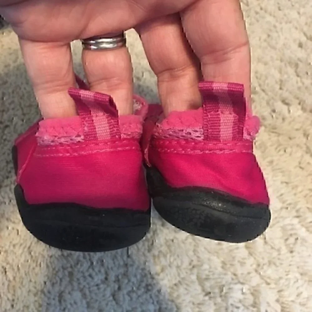 Girls pink water shoes